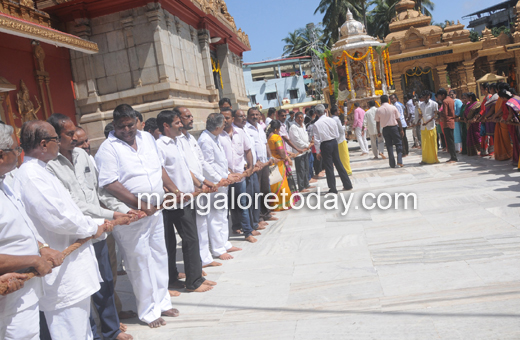 Poojary urulu seva for cauvery